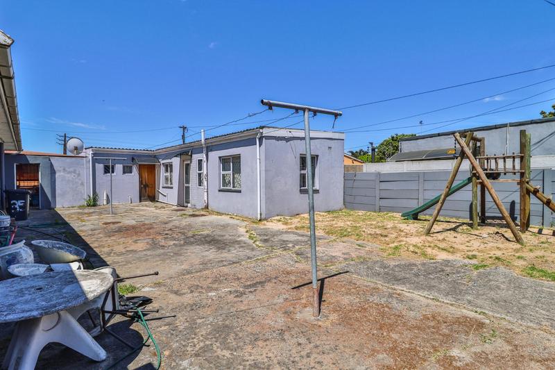 3 Bedroom Property for Sale in Belhar Western Cape